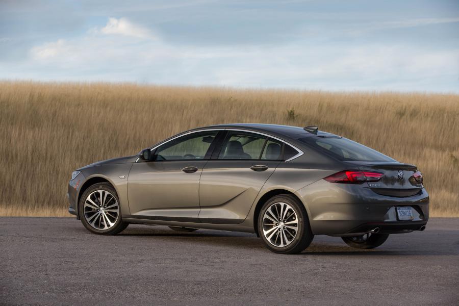  Buick Regal Sportback 2017 года  (NA) (фото 12 из 42)